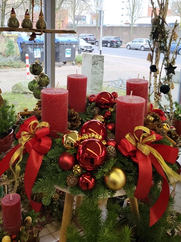 Weihnachtsdeko Blumenkränze Hannover